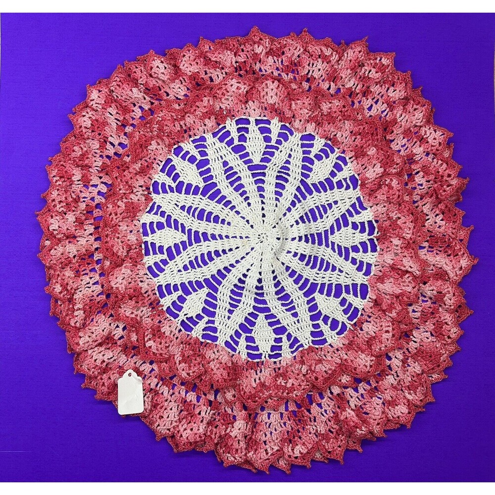 Hand Crochet Vintage Style Table Top Doily Pinks White 3D Detail